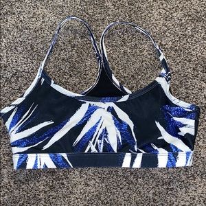 Sports bra fabletics